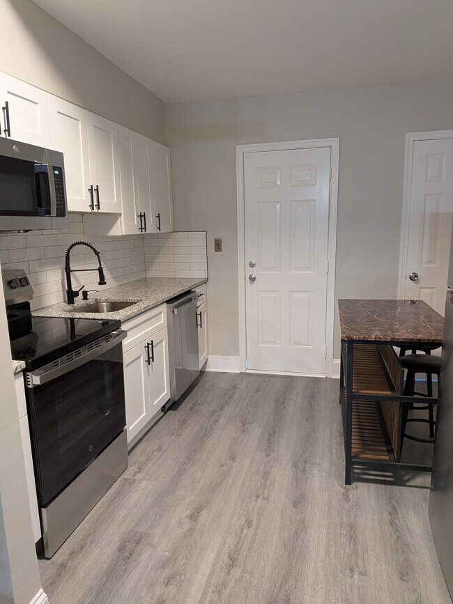 Photo - 806 N Van Buren St Unit Apt. 1 Rear
