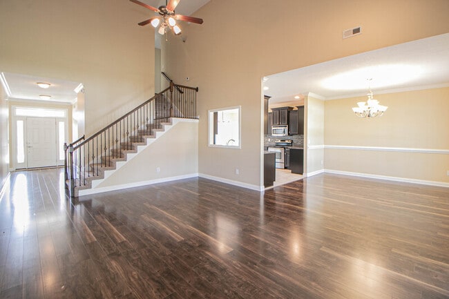 Photo - 809 Carousel Ct