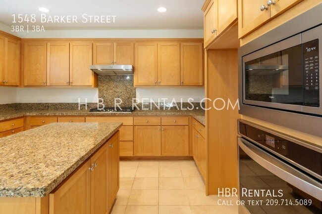 Photo - 1548 Barker St