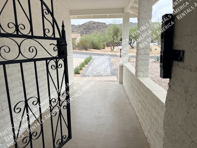 Photo - 1704 E Pickrell Dr