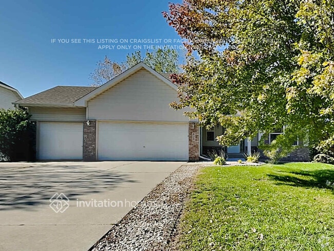 Building Photo - 828 Bridle Creek Dr Rental