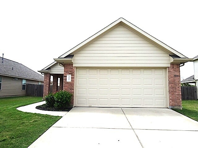 Building Photo - 5911 Brenwood Trails Ln Rental