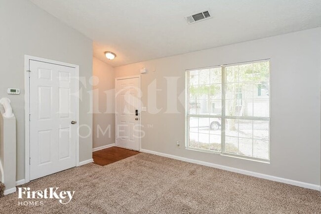 715 Ashley Ln