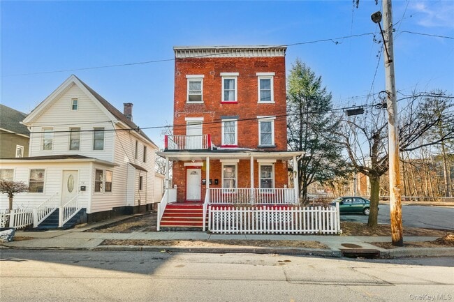 Building Photo - 94 Winnikee Ave Unit 1 Rental