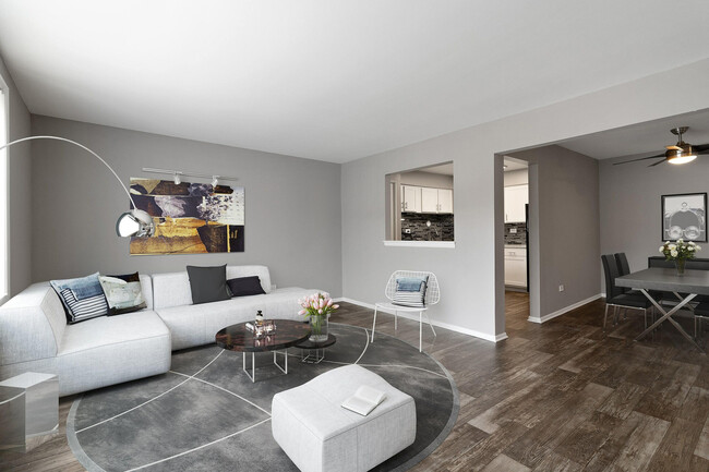 Building Photo - Midpointe Rental