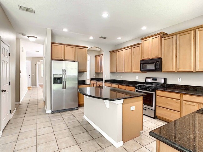 Photo - Amazing 4/2.5/2 in the Beautiful Windermere Neighborhood, Summerport
