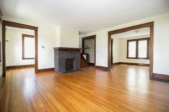 Photo - 701 Hampton Ave