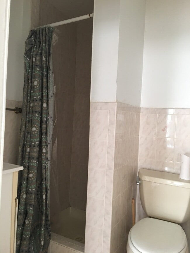 Photo - 359 Windsor St Unit 3