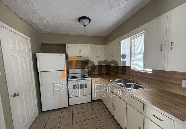 Photo - 1608 Norma Ln Unit 3