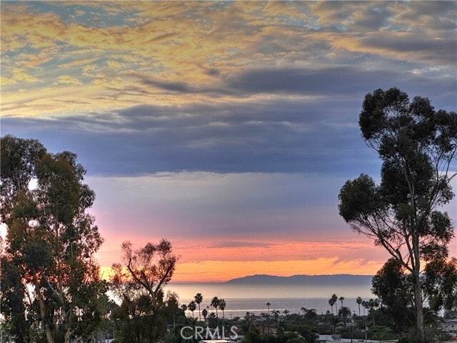 Building Photo - 104 Avenida Caballeros