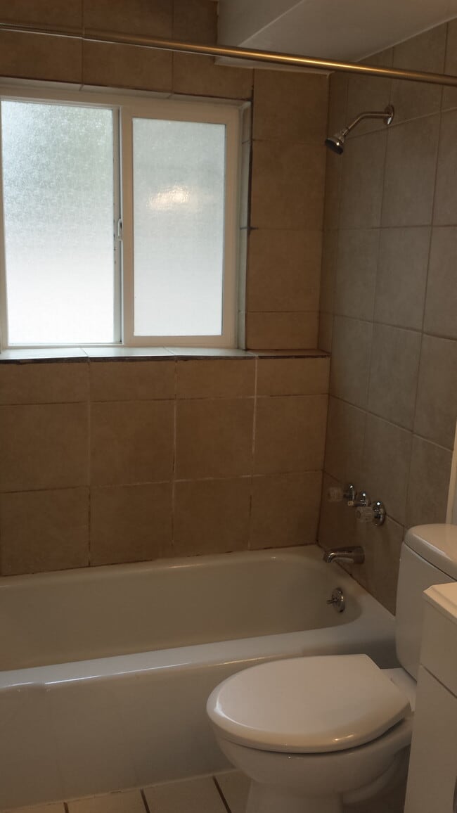 Photo - 4311 Dewey Dr Unit 1