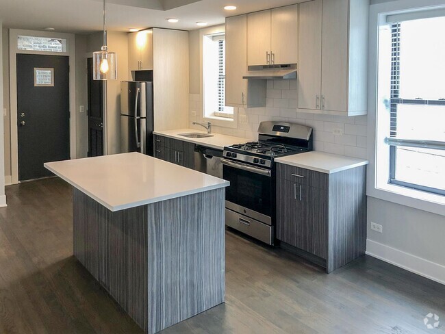 Building Photo - 2620 N Rockwell St Unit 2R Rental