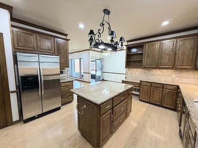 4652 Portrait Ln