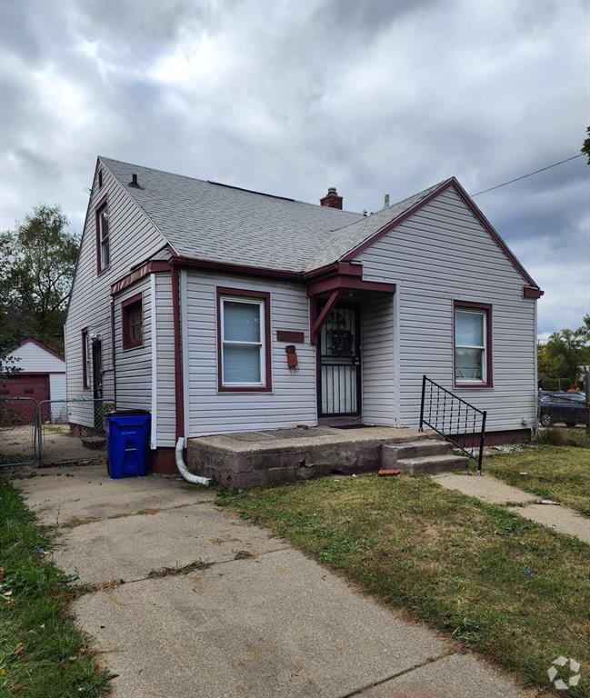 Building Photo - 20529 Irvington St Rental