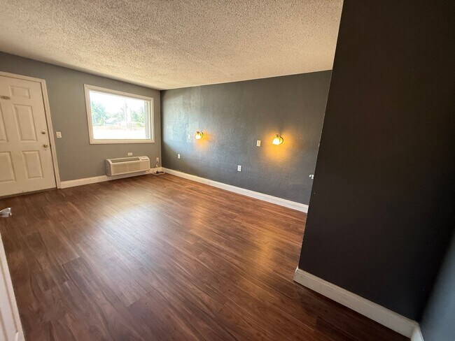 Photo - 115 E Valley View Dr Unit Apt 2