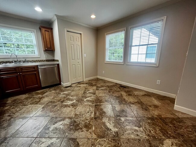 Photo - 48 Nathan Drive Unit 2