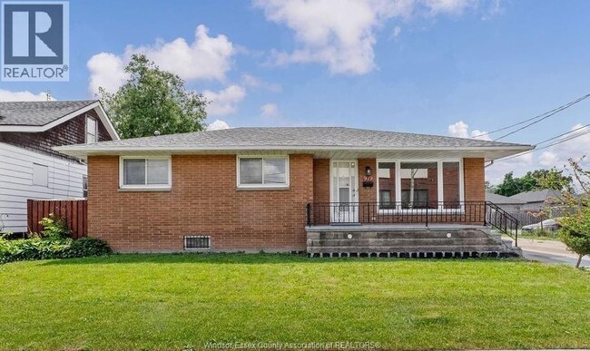 Photo - 979 Arthur Rd