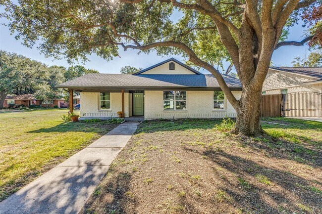 Building Photo - Newly Remodeled- 3 Bed 2 Bath Home!
