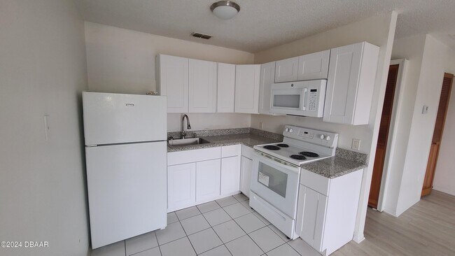 1290 9th St Unit 106