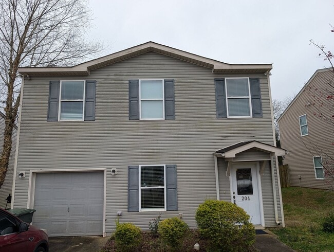 Building Photo - 204 Valleyside Dr NE