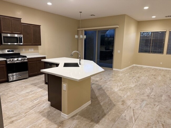 Photo - Beautiful 3 bedroom 2 bath 2 car garage home in Pronghorn Ranch!