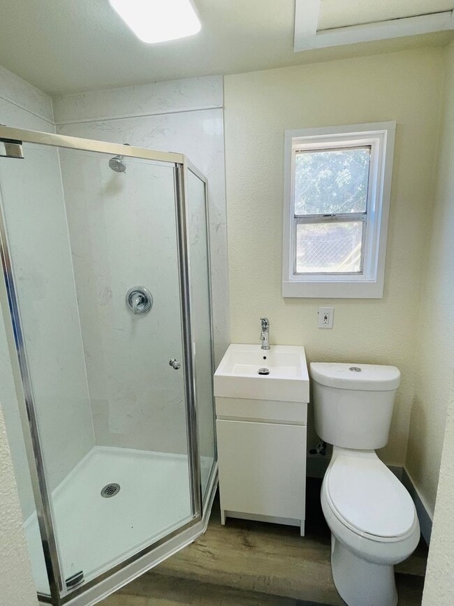 Photo - 316 6th St Unit #12