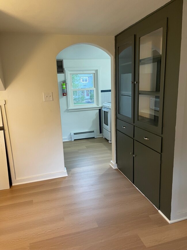 Photo - 829 Elmwood St Apartments Unit 2