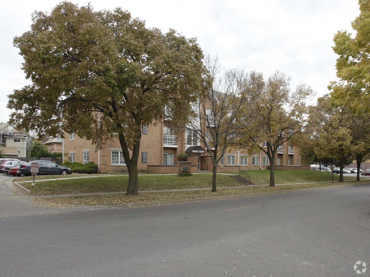 Drake Court - Drake Court Apartments