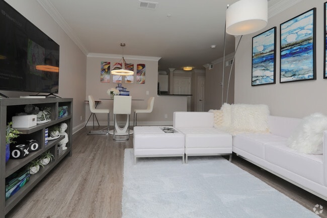 1HAB, 1BA - 750 ft² - Arbor Gates at Buckhead