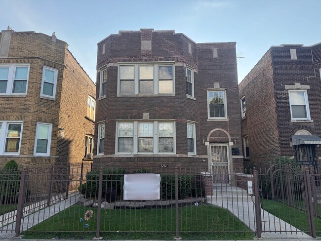 Building Photo - 6204 S Claremont Ave Unit 2 Rental