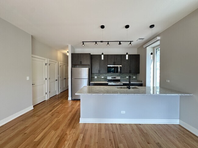 Photo - 2100 W 18th Pl Unit 102