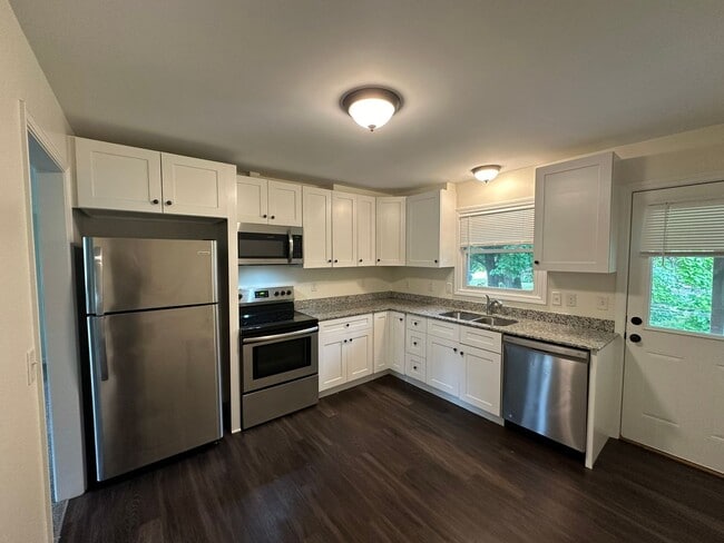 Photo - 670 4th St Unidad 2