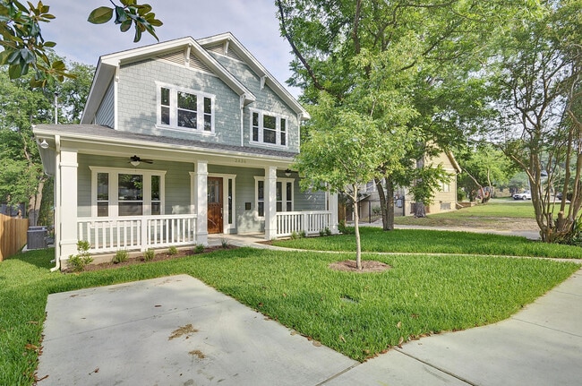 Photo - UT PRE-LEASE: 2011 Constructed Custom West...