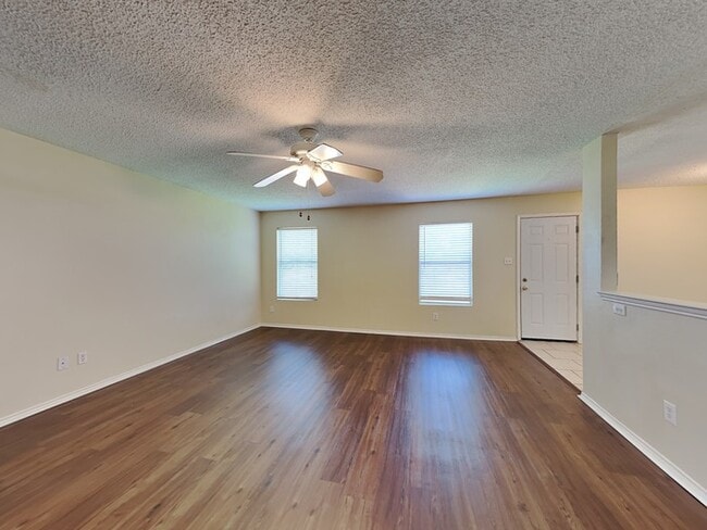 Photo - 2310 Graystone Dr