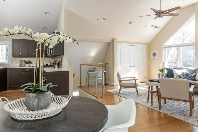 Photo - 82 Pearson Ave Unit 3