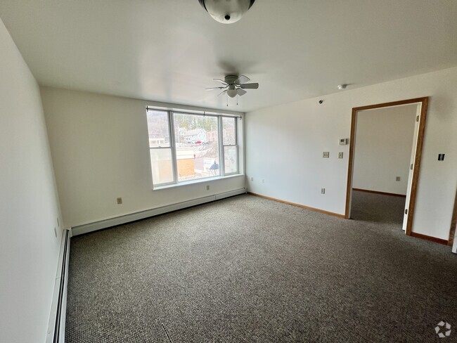 Building Photo - 234 Quincy St Unit Apartment 1