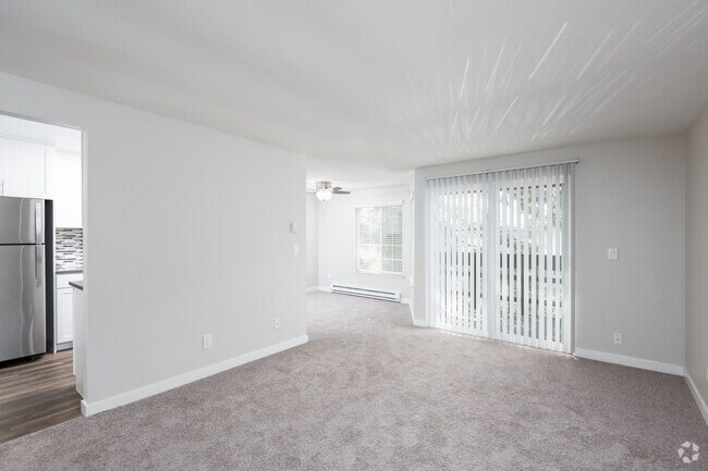 1BD, 1BA - 740SF