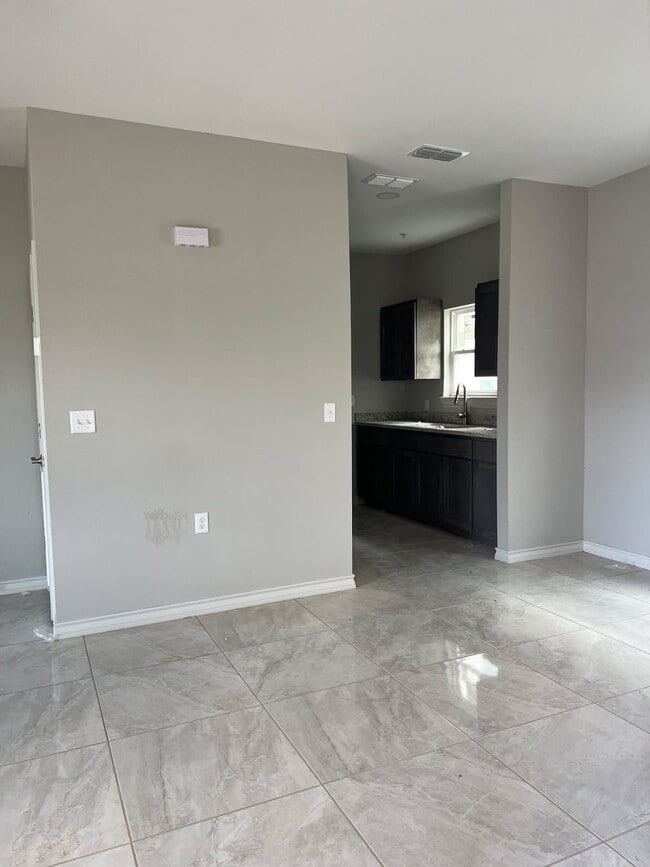 Photo - 1201 Gage Ave