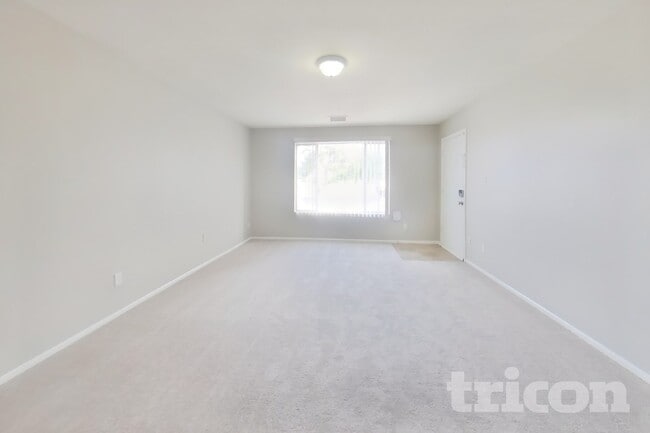 Photo - 3849 W Poinsettia Dr