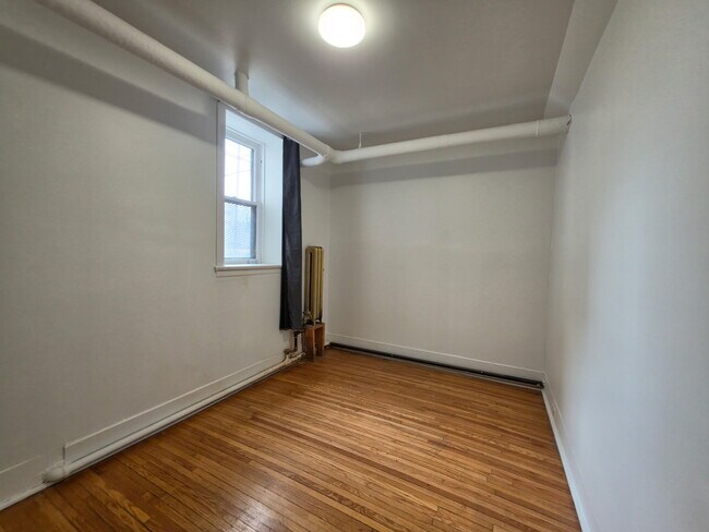 Photo - 429 Qu'Appelle Ave Unité F