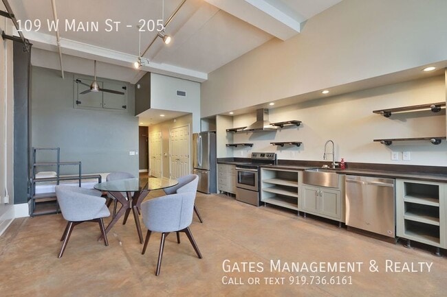 Photo - 109 W Main St