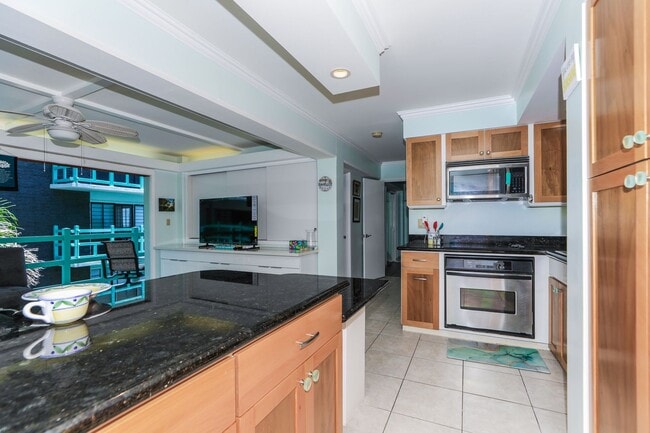Photo - 2957 Kalakaua Ave Unit 402
