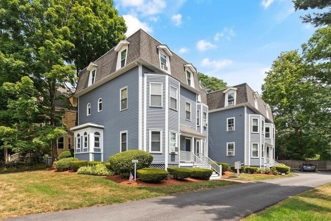 Building Photo - 294 Chestnut Ave Unit 1