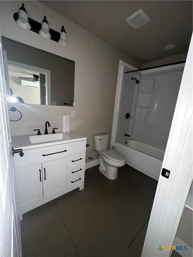 Photo - 1607 N St Joseph St