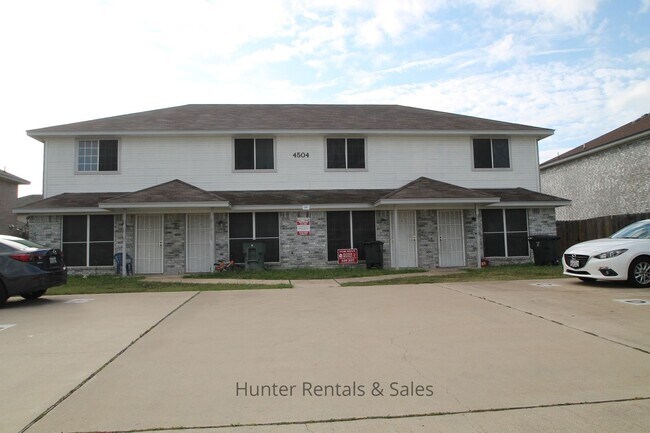 Building Photo - Perfect Two-Bedroom!