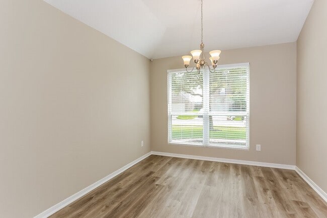 Photo - 17819 Yellow Birch Trail