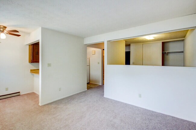 Photo - West Wind Apartments