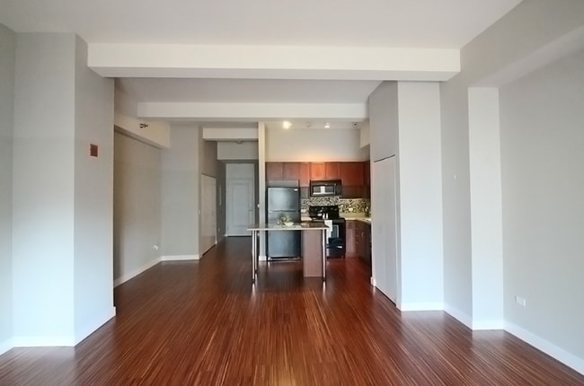 Photo - 180 N Michigan Ave