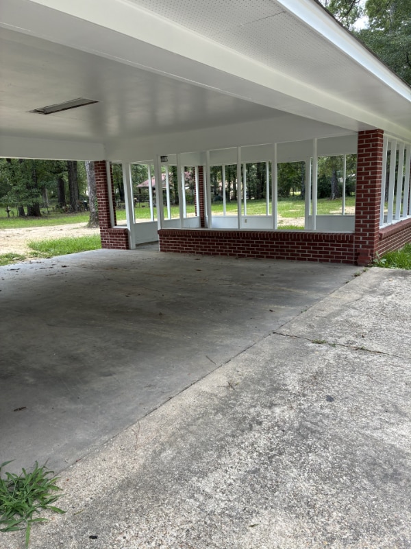 Photo - 396 Rowland Rd