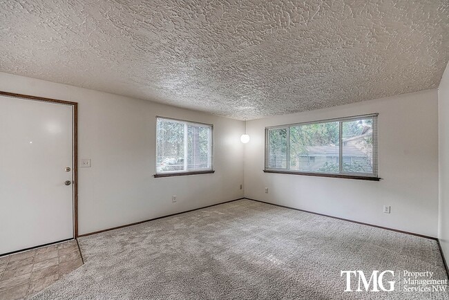 Photo - Charming Pet Friendly 2BR Condo with a Garage!
